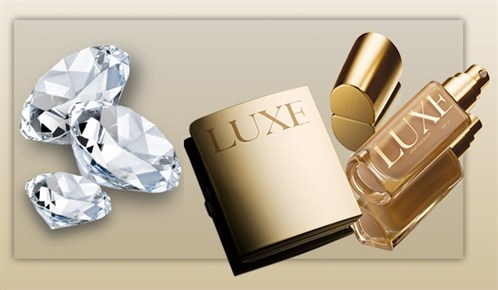 AVON Luxe фон дьо тен и пудра